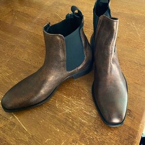 Size 10.5 men’s Aldo brand brown bronze chelsea boots